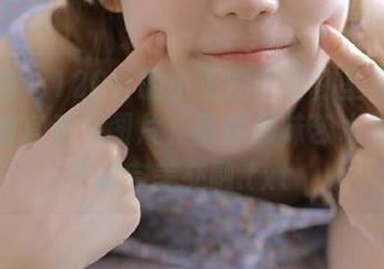 微密圈 – 120斤的小王同学为你呈现：私房女教官系列图片，带你品味艺术与风格的完美交融.txt