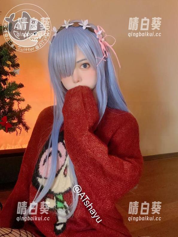 AT鲨华丽转身，蓝色上衣私房写真，时尚新高度等你来领略！.txt