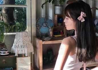 探索Bomi(普美)的写真艺术：最新更新来自[Bimilstory]美发店的精彩作品分享！.txt