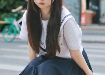 Feilin嗲囡囡 – SiByl李思宁体操服的在线图集：尽显运动之美与个人风格.txt