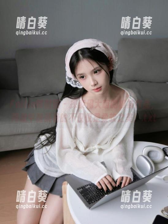Feilin嗲囡囡 - 探索周大萌的棉袜作品，网盘中隐藏着的不仅仅是柔软之美！.txt