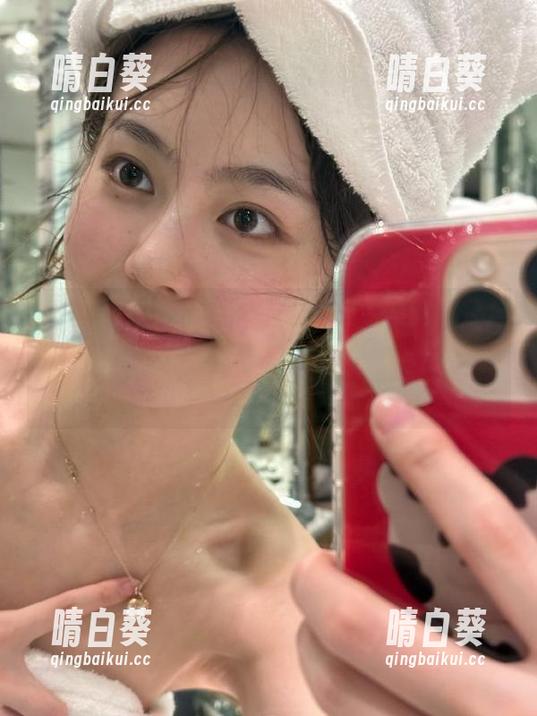 Feilin嗲囡囡 - 王婉悠Queen的天台写真之旅，分享那幕后的精彩图片与灵感！.txt