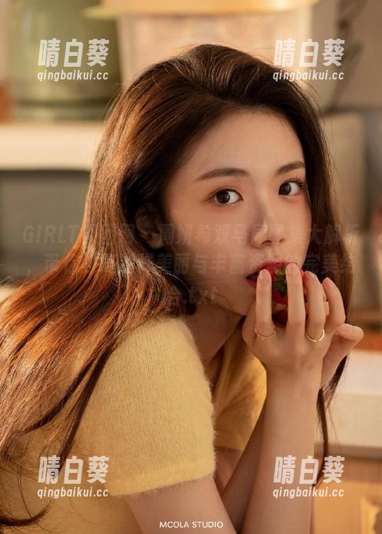 GIRLT果团网 - 周妍希双马尾图集大解析，带你领略别样美丽与丰富资源的完美结合.txt