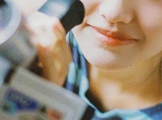 GIRLT果团网 – 原图欣赏：松果儿私拍天台写真，天真的笑容与风景完美交织！.txt