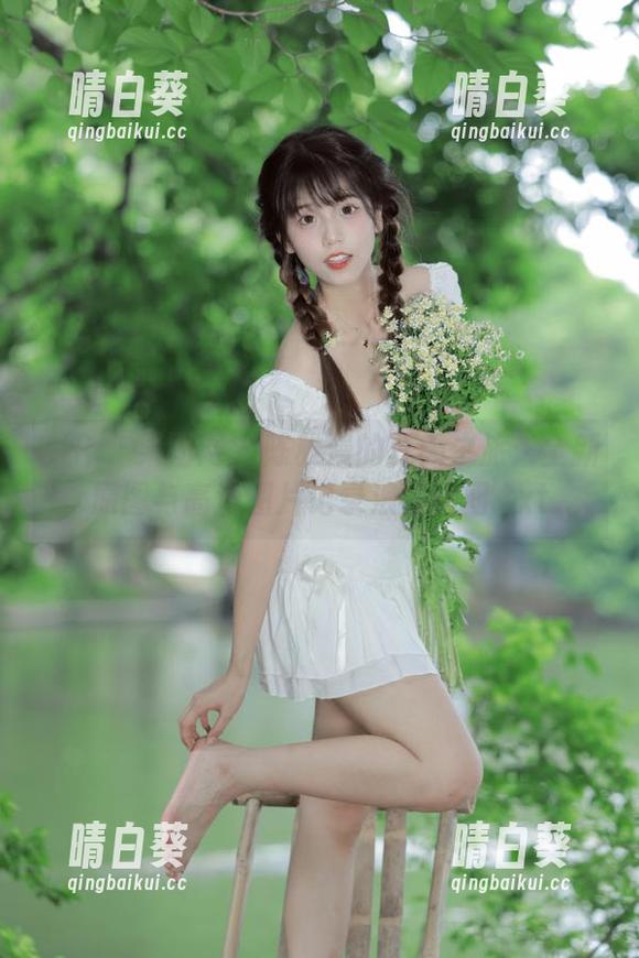 GIRLT果团网 - 陈雅漫的夏天之旅：全新原图与高清图片记录浪漫瞬间.txt
