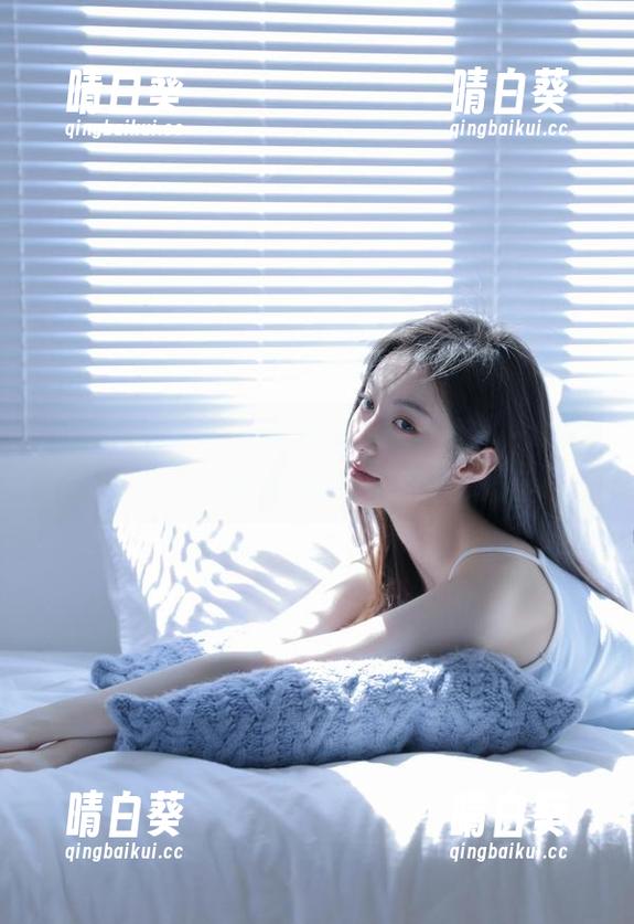 GIRLT果团网 - 在天台上，黄歆苑的写真作品绽放自然之美.txt