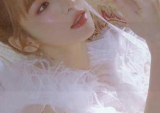 GIRLT果团网 – 不容错过的龚玥菲清纯写真：最新原图更新，展现她的青春活力！.txt