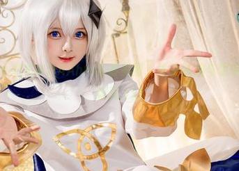 探索Hachi小芭的KDAAhri高清美图，体验游戏与现实的完美交汇瞬间.txt