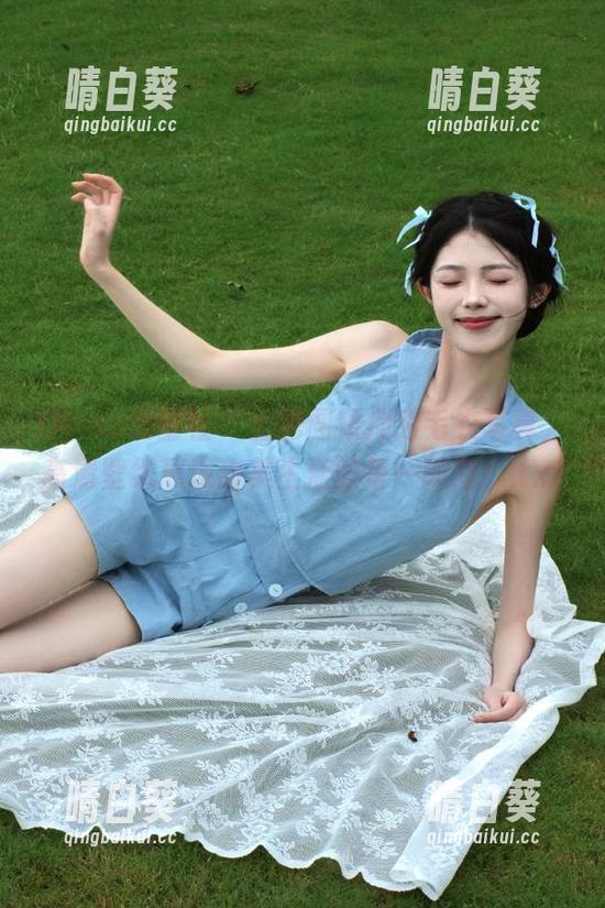 IMiss爱蜜社 - 土肥圆矮挫穷毛衣写真，高清壁纸展现甜美生活的每一瞬间！.txt