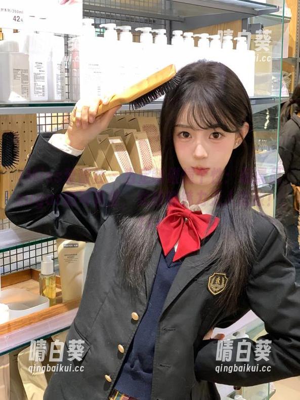 IMiss爱蜜社 - 当定制碰撞个性：杨晨晨sugar的写真里，女孩的魅力无人能敌！.txt