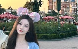 MyGirl美媛馆 – 美桃酱全套居家写真：艺术与生活交融的完美体现.txt