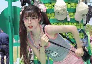 MyGirl美媛馆 – 超清图包来袭！陈怡曼coco最新校园写真，感受书香气息与青春气韵。.txt