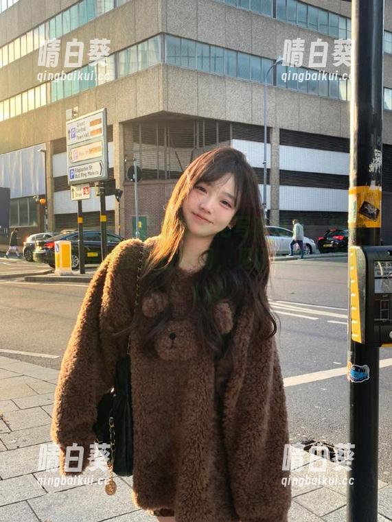 Pary摄影 - 思思比基尼写真分享：捕捉每一个完美的夏日瞬间，见证时尚与美丽！.txt