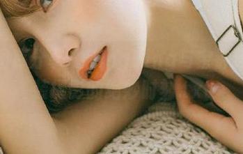 精选图库分享：PingPing与宝钟玛琳便装摄影的绝妙时刻.txt