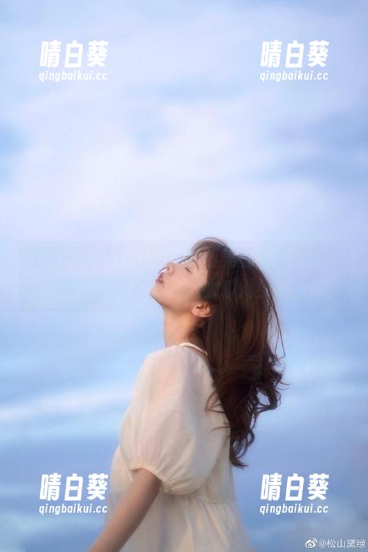 分享PuyPuyChan最新美脚写真，感受那些无与伦比的魅力瞬间！.txt