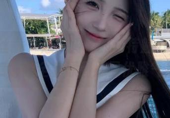SIEE丝意 – 感受琦琦的独特魅力，灰丝花式二郎腿全套原图尽显优雅气质.txt