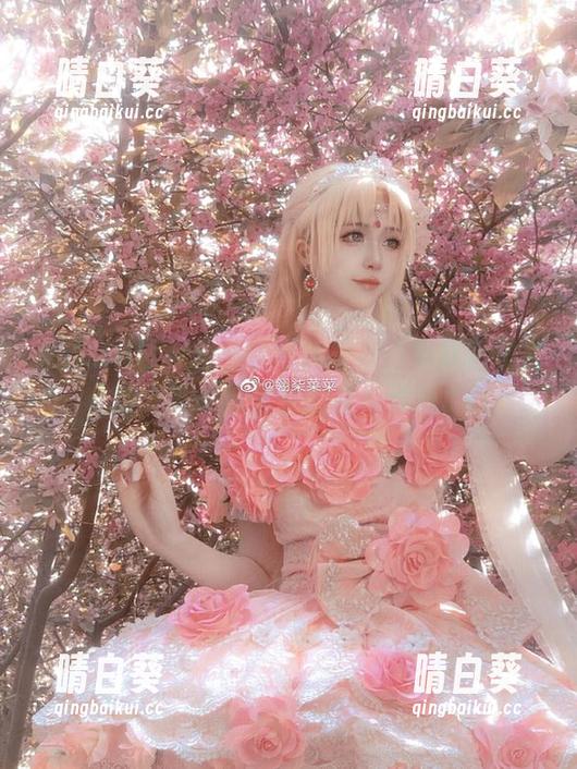 Sakiiii翎柒万圣节写真盛宴：多样化照片合集，带来万圣节的视觉享受.txt