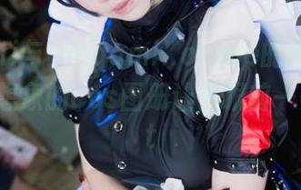 Sameki与InugamiKorone的完美结合：超乎想象的Cos图册让你眼前一亮！.txt