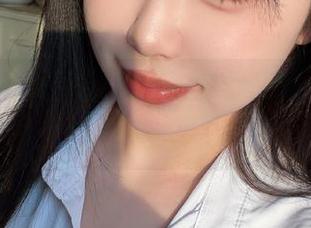 全新礼服作品更新，尽在Tina很妖孽呀的时尚写真之旅.txt