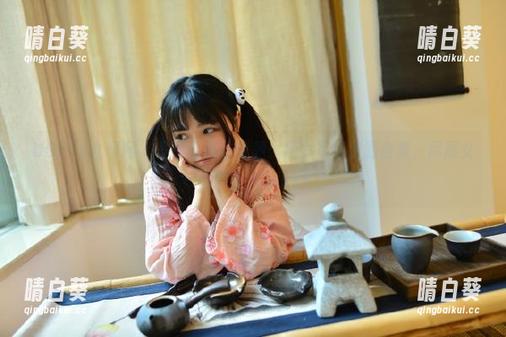 UGirls尤果网 - 安沛蕾棉袜专题：精彩写真资源合集，尽展女性柔美风情.txt