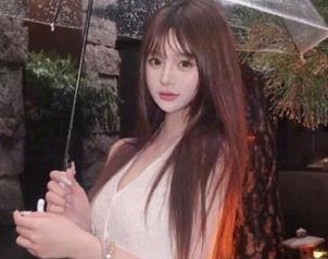 XIAOYU语画界 – 徐莉芝的办公室私拍图包，展现女性在职场中的多重魅力.txt