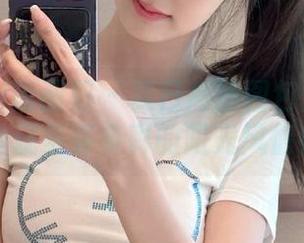 XIAOYU语画界 – 夏日高清图包：林乐一为你呈现多姿多彩的阳光风情！.txt