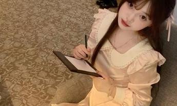 XIAOYU语画界 – 沉醉于程程程的长腿黑丝写真图包，每一帧都如梦似幻.txt