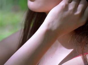 XIAOYU语画界 – 玩转优雅气质：黄乐然的吊袜美女写真图片带来心灵触动.txt