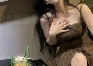 XINGYAN星颜社 – 王俪丁呀制服写真的最新作品更新，一起探索她的独特魅力！.txt