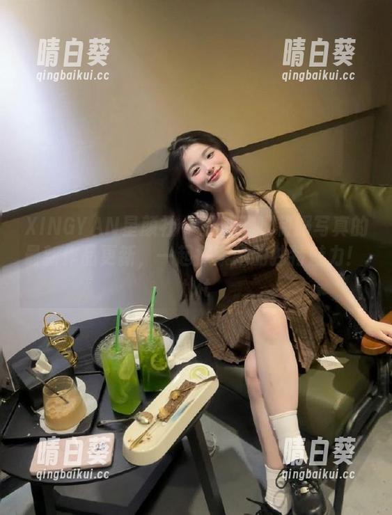 XINGYAN星颜社 - 王俪丁呀制服写真的最新作品更新，一起探索她的独特魅力！.txt