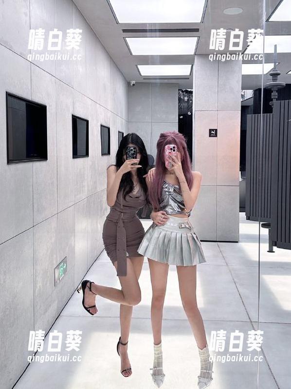 Xiuren秀人网 - Carol周妍希职业装图集重磅更新：颠覆传统，探索职场潜在美学.txt