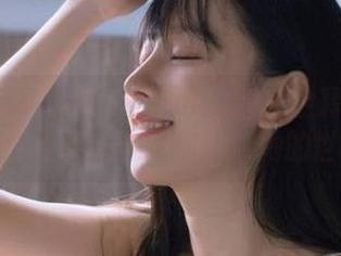 Xiuren秀人网 – Demon瑶瑶诠释秘书职业之美：写真全集带你走近她的世界.txt
