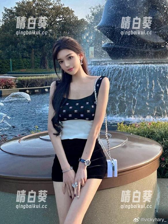 Xiuren秀人网 - 梦幻之境：Niki可雅丝袜写真合集，带你领略高雅与性感的完美结合.txt