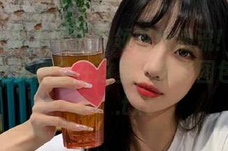 Xiuren秀人网 – 引领时尚潮流！刘婷婷的高跟鞋美图全在这里，精彩图包等你来拿！.txt