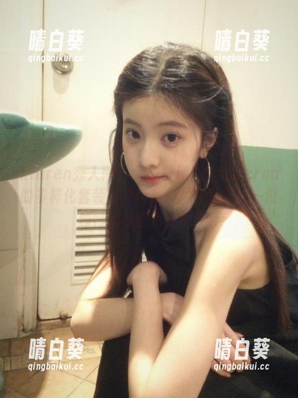 Xiuren秀人网 - 为你呈现刘雪妮Verna的多样化套装写真合集，尽情享受这一份独特的视觉资源吧.txt