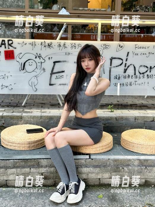 Xiuren秀人网 - 超高质量周大萌肉丝图片，免费下载，成就你的私人画廊！.txt