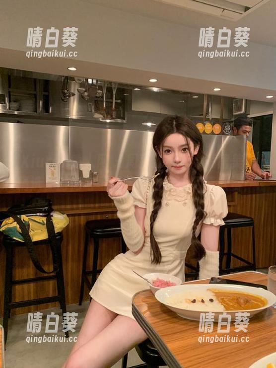 Xiuren秀人网 - 周慕汐fairy短裙美图精选，时尚与可爱完美结合，尽情欣赏！.txt
