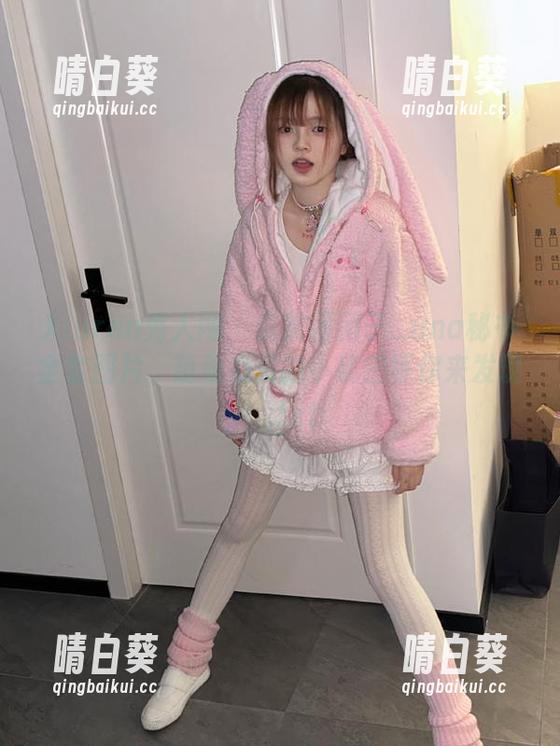 Xiuren秀人网 - 欣赏团团子_una秘书全套图片，萌动心灵的小秘密等你来发现！.txt