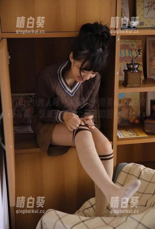 Xiuren秀人网 - 美丽的小泡芙winna校服写真，快来查看这个超赞的图包吧！.txt