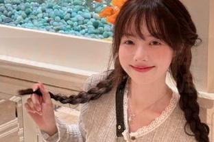 Xiuren秀人网 – 徐微微mia独特连衣裙写真图包：视觉盛宴与时尚启发.txt