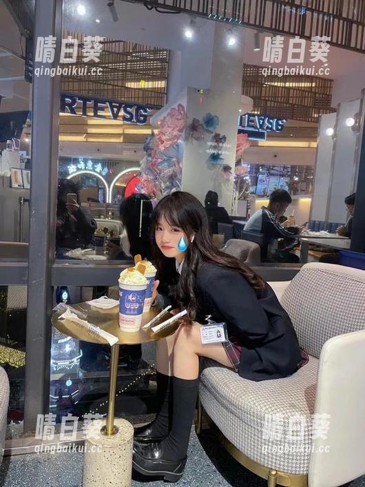 Xiuren秀人网 - 揉揉肉肉倾情奉上牛仔裤高清图册，让你的眼睛享受一场视觉盛宴！.txt