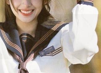 Xiuren秀人网 – 杨晨晨Yome的小秘密：探索女孩写真图册中的甜美与活力。.txt