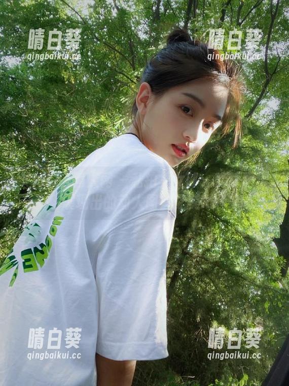Xiuren秀人网 - 私拍兔女郎：梦然同学展现出的动人图片之美.txt