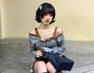 Xiuren秀人网 – 高清作品集：猫咪巨臀妹妹的旗袍之美，散发传统与时尚气息.txt