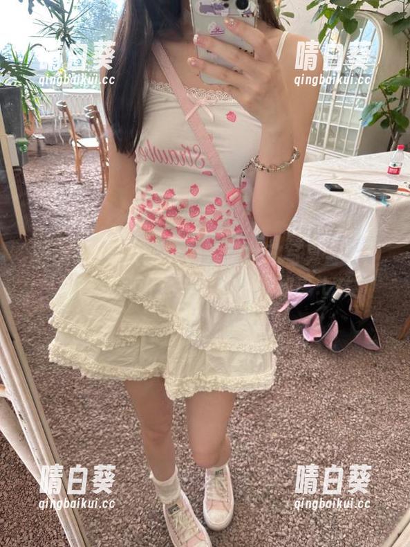 Xiuren秀人网 - 陆萱萱女孩写真合集：每一张都讲述一个动人的故事.txt