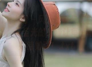 Xiuren秀人网 – 风景尤美与《剧情》的奇妙相遇，无圣光的浪漫让每一幅图片都如诗如画！.txt