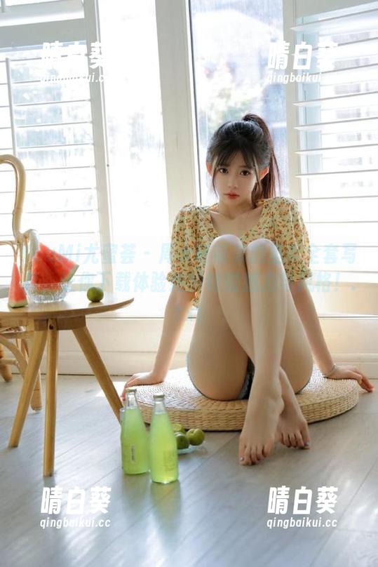 YouMi尤蜜荟 - 周大萌带来的圣诞全套写真，让你下载体验她独特的魅力与风格！.txt