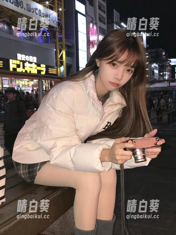 YouMi尤蜜荟 - 孙梦瑶V泳池写真美图分享，带你领略夏日的清凉与浪漫，尽情享受生活.txt
