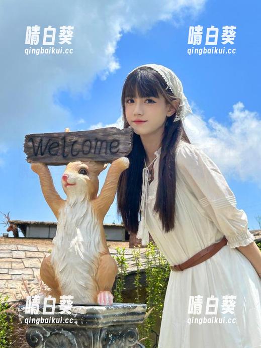 YouWu尤物馆 - 震惊！FoxYini孟狐狸职业装写真合集更新，令你的职场形象大变样.txt