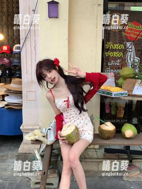 YouWu尤物馆 - 陈怡曼coco线上发布毛衣写真，原图呈现温暖秋冬穿搭灵感.txt